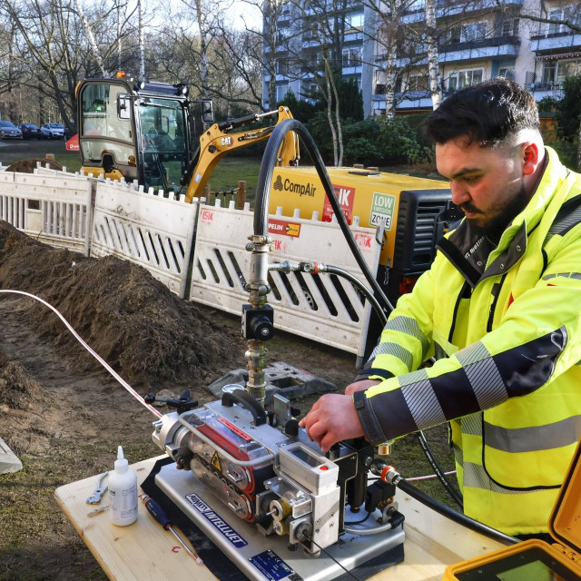 Postavljanje internetskih kablova u Njemačkoj, ilustracija