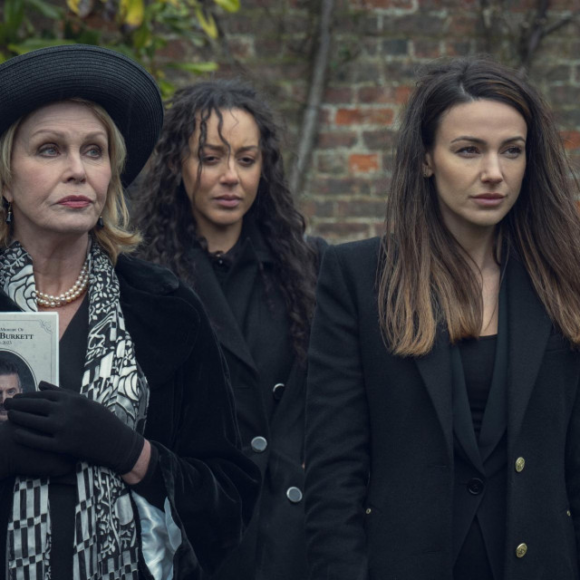 FOOL ME ONCE, front from left: Joanna Lumley, Michelle Keegan, (Season 1, ep. 101, aired Jan. 1, 2024). photo: Vishal Sharma/?Netflix/Courtesy Everett Collection