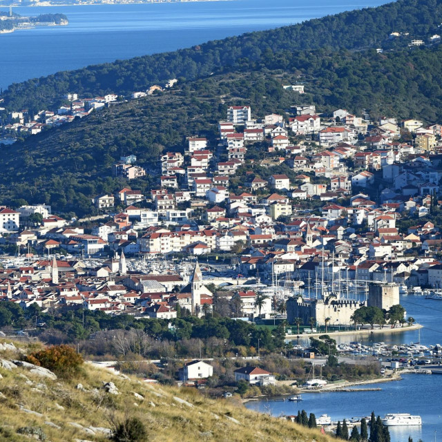 Trogir i otok Čiovo