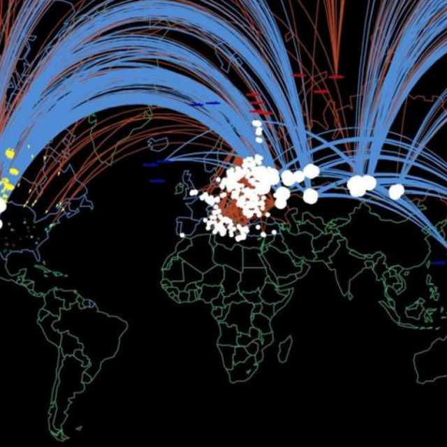 Američki interkontinentalni balistički projektil Minuteman III, simulacija nuklearnog rata prikazana na karti i ruski interkontinentalni balistički projektil RS-28 Sarmat