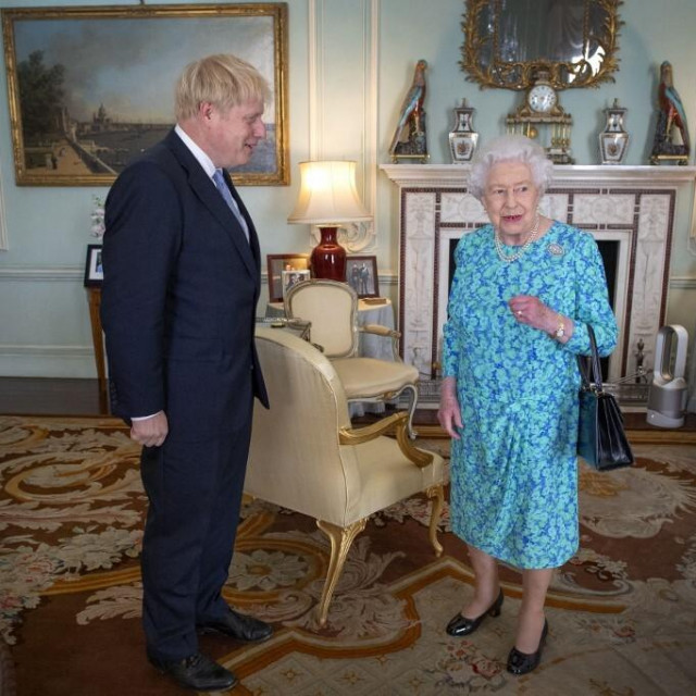 Boris Johnson i kraljica Elizabeta II.