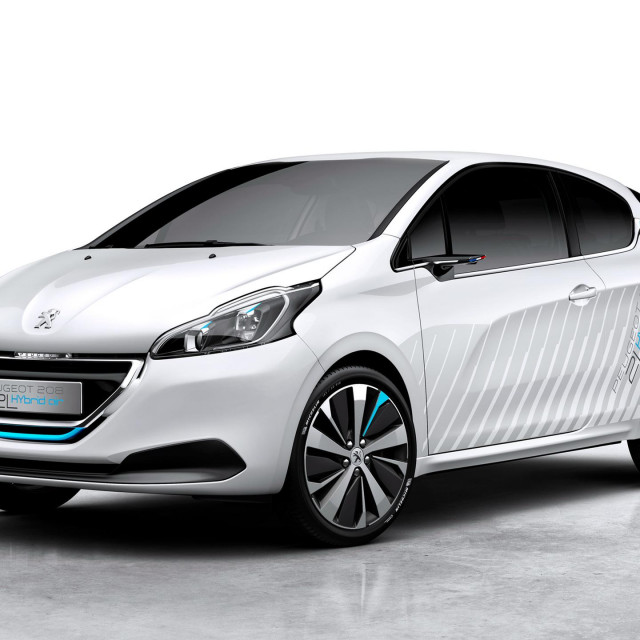 Peugeot 208 HYbrid Air 2L Concept