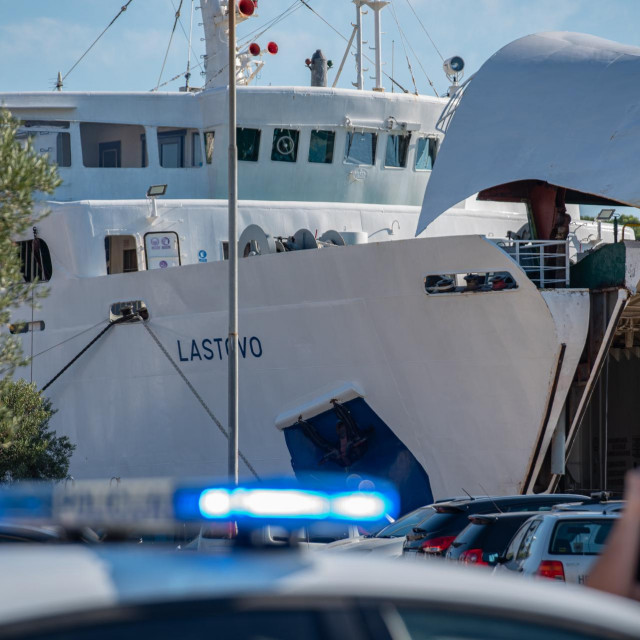 Rampa trajekta Lastovo priklještila pomorce, trojica su poginula, jedan je teško ozlijeđen (arhivska fotografija)