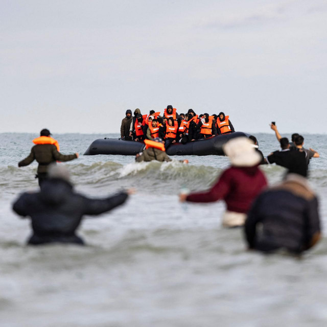 Migranti pokušavaju prijeći La Manche