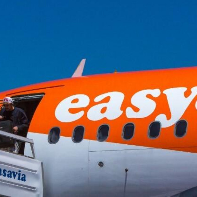 EasyJet zrakoplov, ilustracija