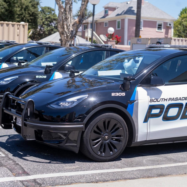 Policijski Tesla Model Y