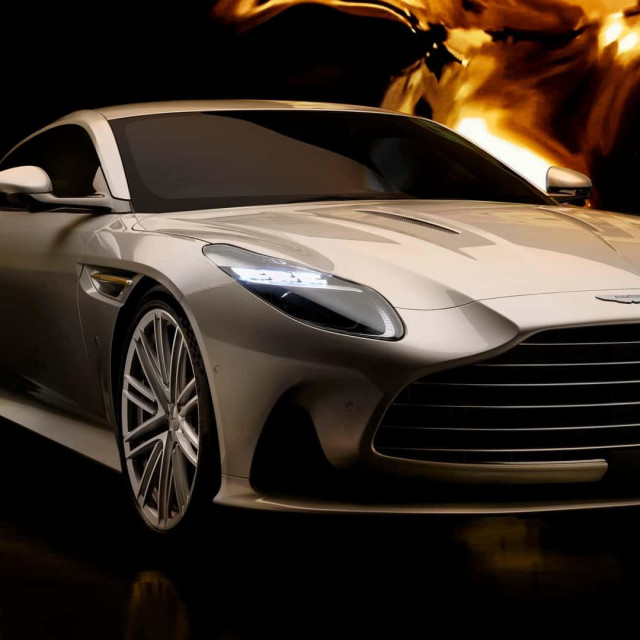 Aston Martin DB12 Goldfinger