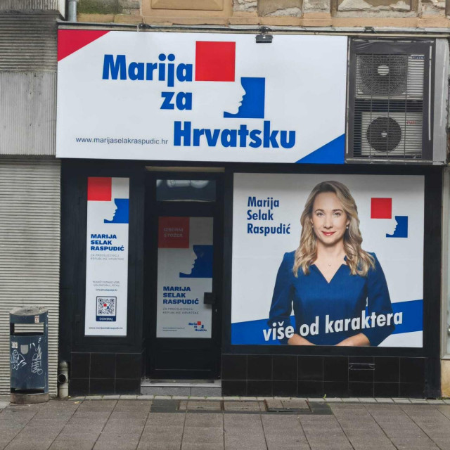 Prvi plakat Marije Selak Raspudić