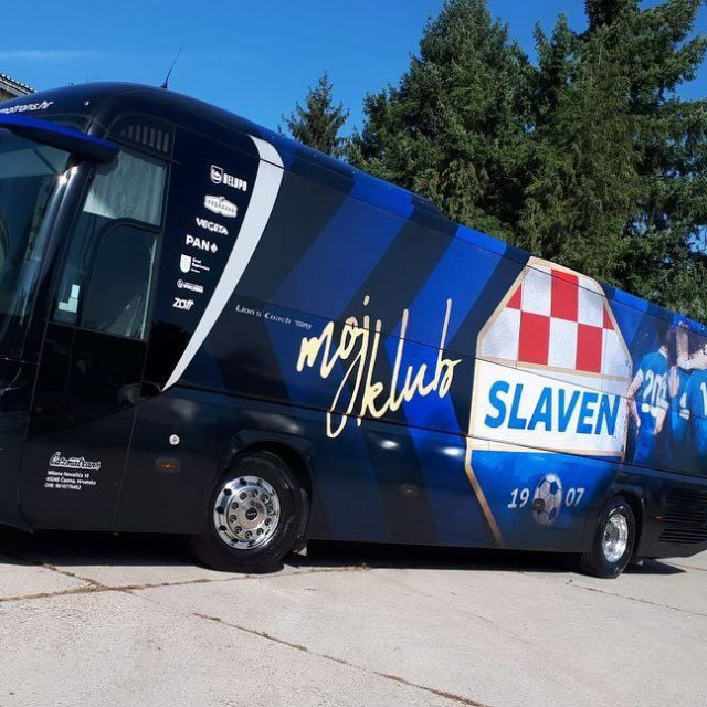 Autobus Slavena Belupa