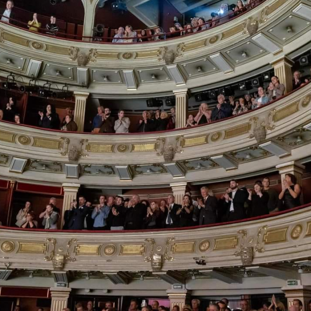 ‘Ero‘ u Beogradu, publika na nogama u Narodnom pozorištu