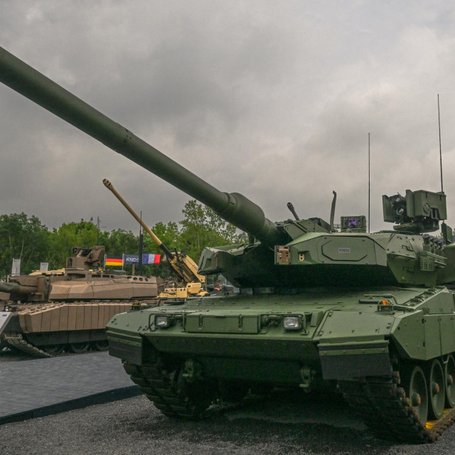 Leopard 2A8