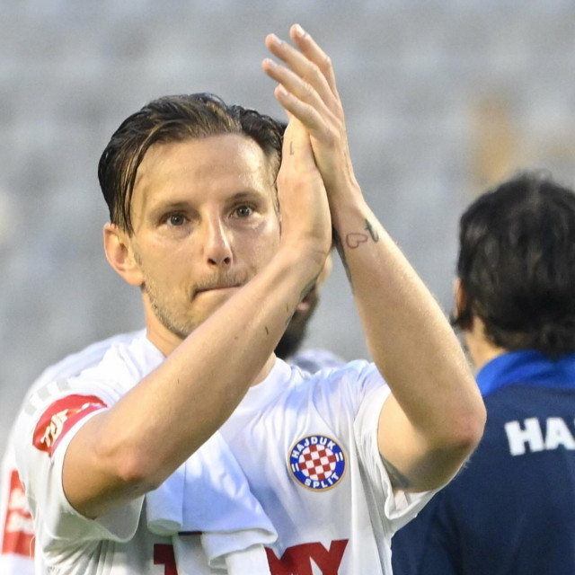 Split, 261024.
Stadion Poljud.
HNK Hajduk - NK Lokomotiva, utakmica 11. kola SuperSport Hrvatske nogometne lige.
Na fotografiji: Ivan Rakitic, Marko Livaja.