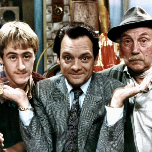 Nicholas Lyndhurst, David Jason i Lennard Pearce u seriji ‘Mućke‘