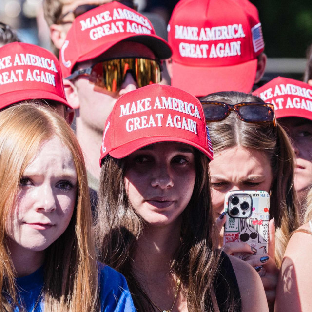 Mladi Trumpovi pristaše