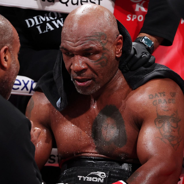  Mike Tyson 