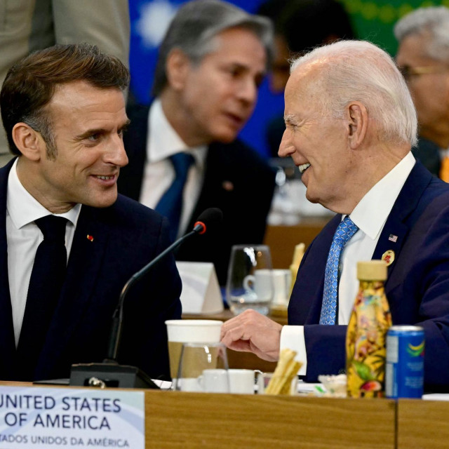 Joe Biden i Emanuel Macron razgovaraju, prvi dan G20 Sumita