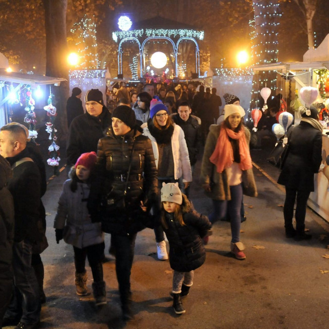 Zagreb, 041215.
Advent u Zagrebu, reportaza za gradsku.
Na fotografiji: Zrinjevac.