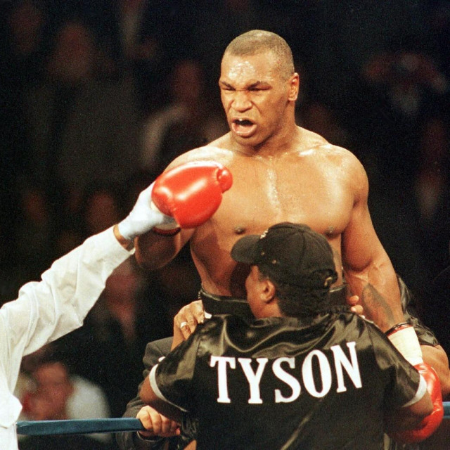 Mike Tyson 2000. godine nakon pobjede nad Andrewom Golotom