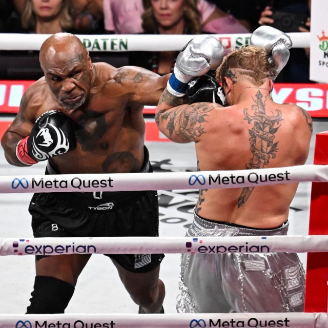 Mike Tyson vs Jake Paul