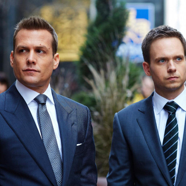 Gabriel Macht i Patrick J. Adams u seriji ”Face”