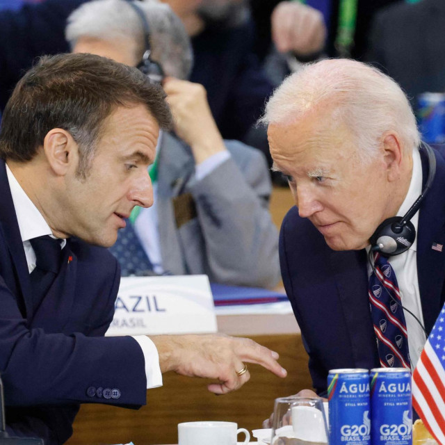 Emmanuel Macron i Joe Biden