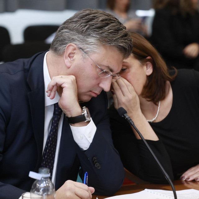 Andrej Plenković i Irena Hrstić na sjednici Odbora za zdravstvo