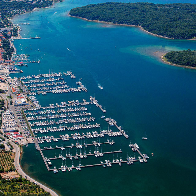 Marina Punat, panorama i Košljun