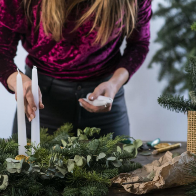 Nikada nisam bila spretna u aranžiranju adventskih vijenaca