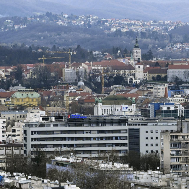 Panoramski pogled na Martinovku, centar i podsljemensku zonu