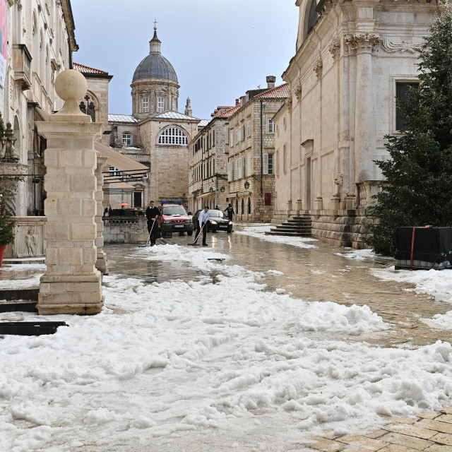 Jako nevrijeme pogodilo je dubrovačko područje