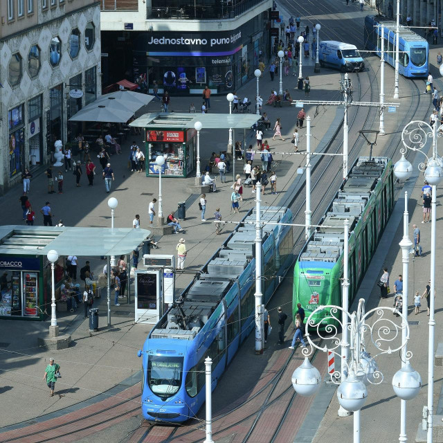 Tramvaji, Trg bana Jelačića