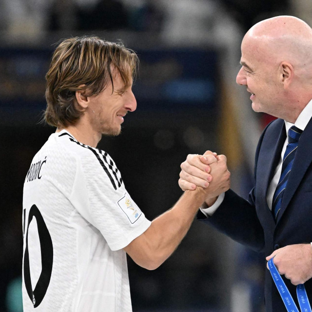 Luka Modrić i Gianni Infantino