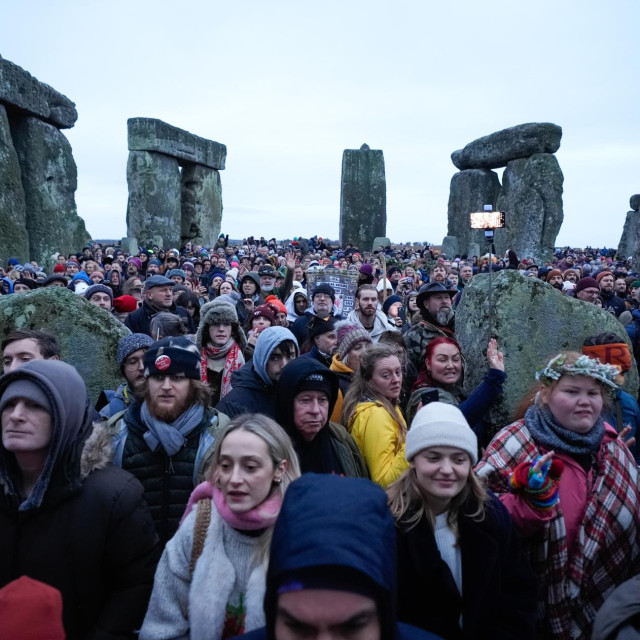 Proslava zimskog solsticija kod Stonehengea 