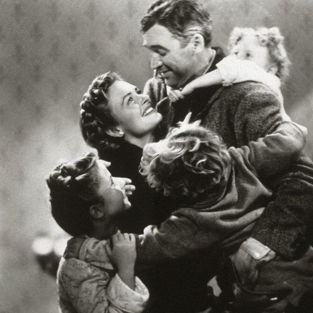 Donna Reed i James Stewart u filmu ”It‘s a Wonderful Life”