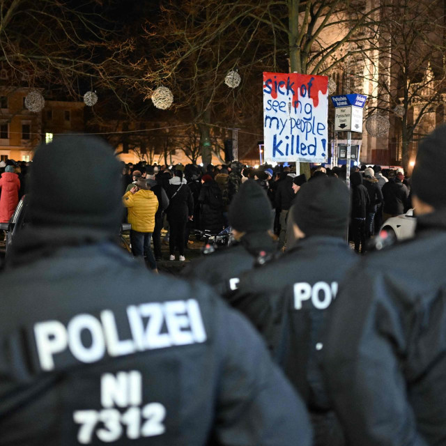 Prosvjed pristaša AfD-a nakon napada na božićni sajam u Magdeburgu