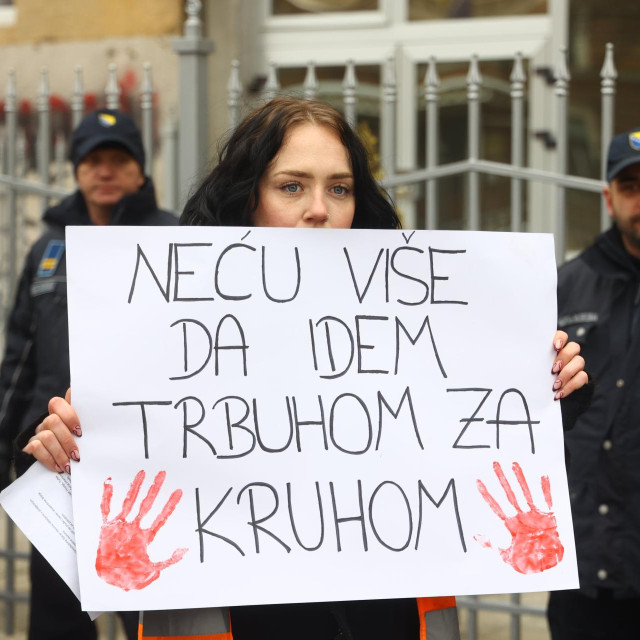 Studentski protest ispred ambasade Srbije u Sarajevu