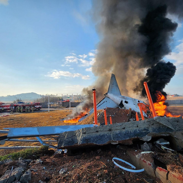 Jeju Airov Boeing 737-800 koji se zapalio