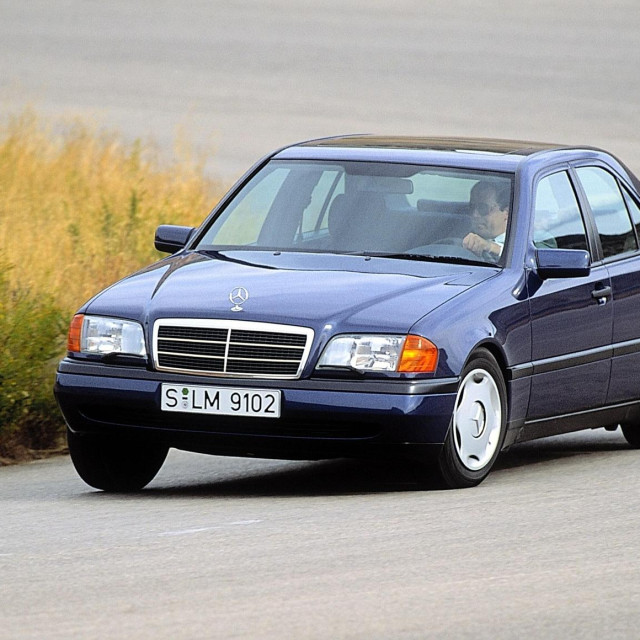 Mercedes C180 prve geenracije, ilustracija