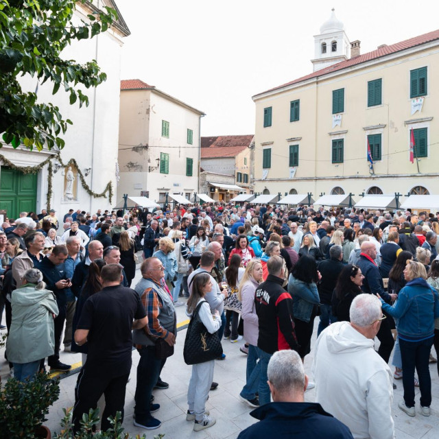 Skradin, 140924.
1. Skradinski festival rizota s panelima vrsnih gastronoma i enologa.