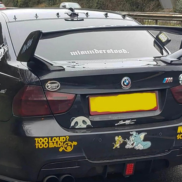 BMW je jurio autocestom u Velikoj Britaniji