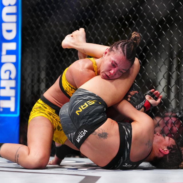  Amanda Ribas vs. Mackenzie Dern 