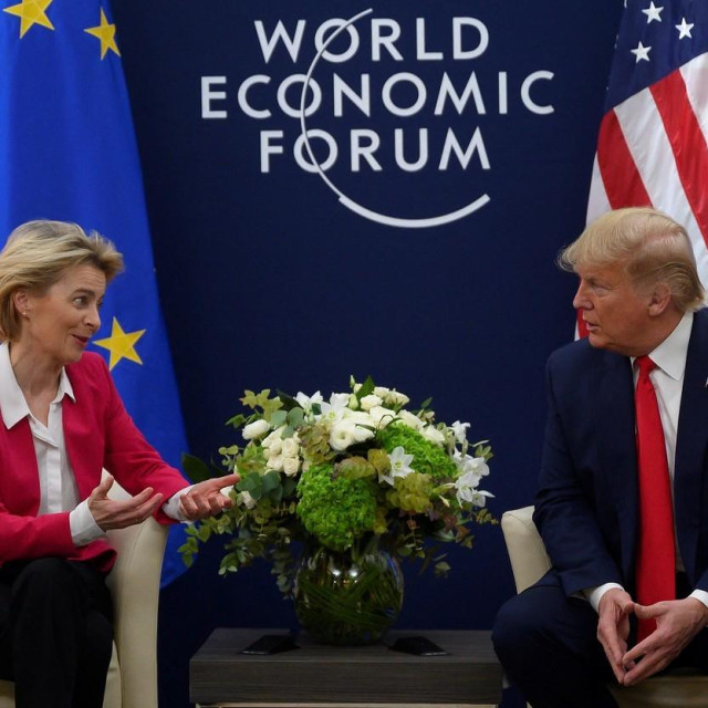 Ursula von der Leyen i Donald Trump na Gospodarskom forumu u Davosu, arhivska fotografija