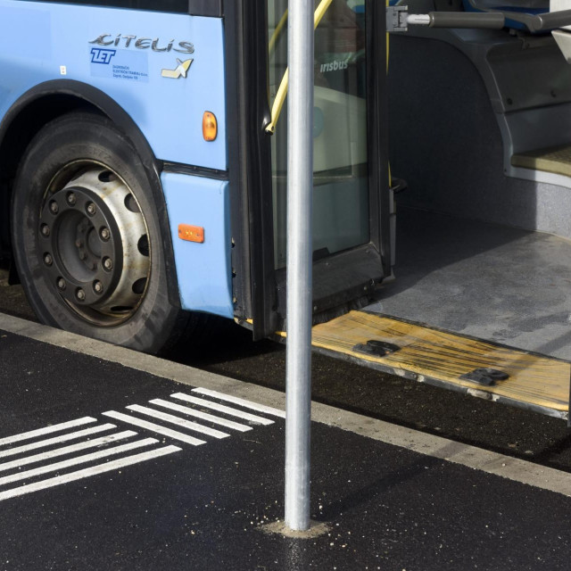 Putnica je pala uslijed naglog kočenja autobusa na liniji 261