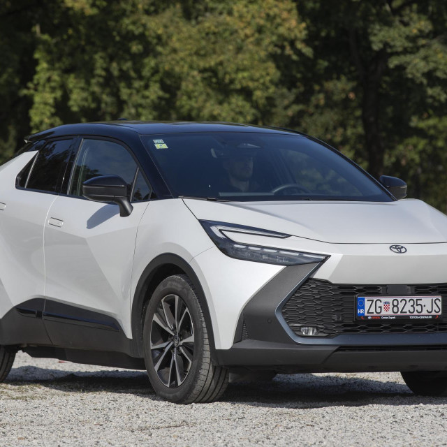 Test Toyota C-HR PHEV