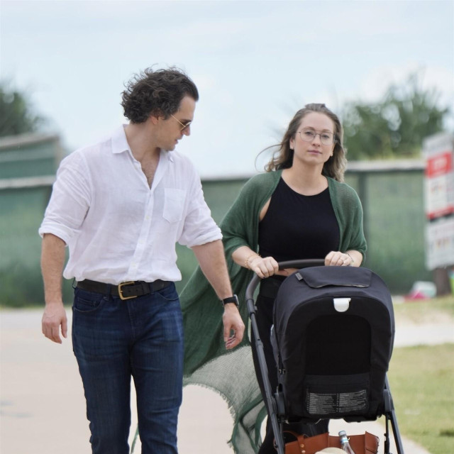 Gold Coast, AUSTRALIA - *PREMIUM-EXCLUSIVE* - Beloved ‘Man of Steel‘ Henry Cavill and his partner Natalie Viscuso were seen enjoying a peaceful walk on the Gold Coast with their newborn baby, embracing a rare moment of family tranquility away from the spotlight.

*UK Clients - Pictures Containing Children
Please Pixelate Face Prior To Publication*,Image: 954947809, License: Rights-managed, Restrictions: RIGHTS: WORLDWIDE EXCEPT IN AUSTRALIA, NEW ZEALAND, UNITED KINGDOM, Model Release: no, Pictured: Henry Cavill, Natalie Viscuso, Credit line: BACKGRID/Backgrid USA/Profimedia