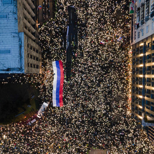 Prosvjed u Beogradu snimljen iz zraka