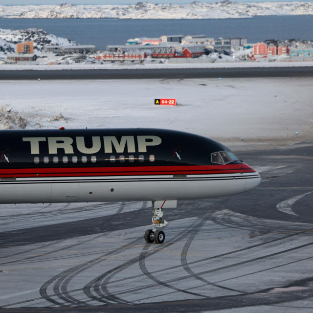 Trumpov avion na Grenlandu