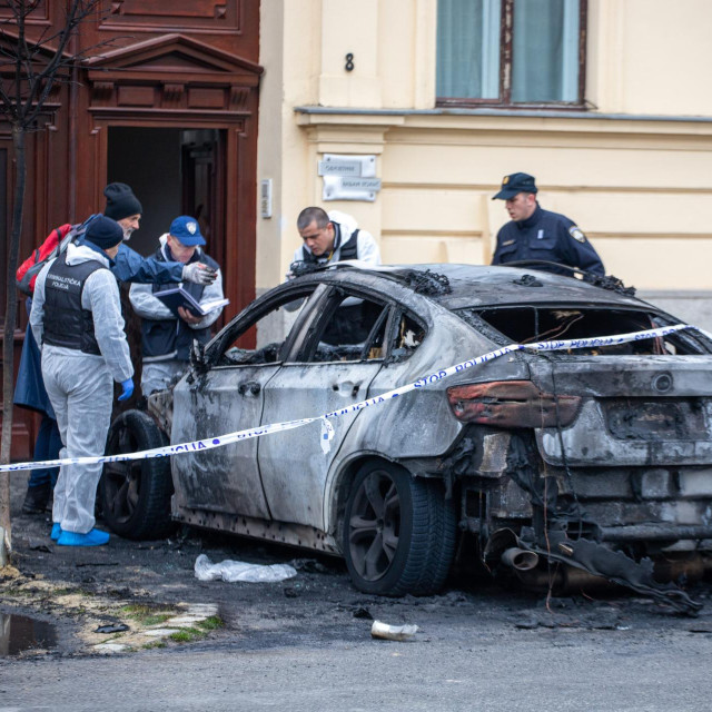 Automobil sutkinje Šimenić-Kovač BMW X6, vrijedan oko 29 tisuća eura, u požaru je potpuno izgorio