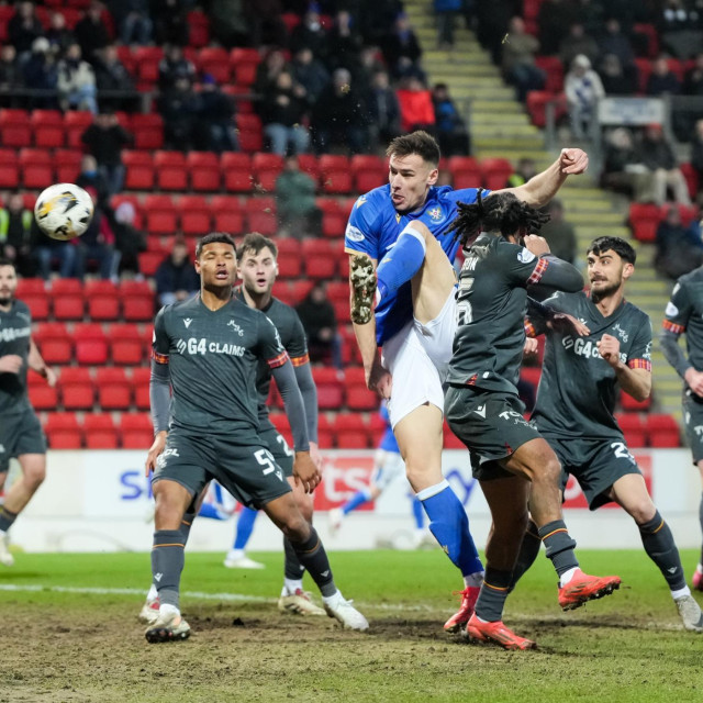 Božo Mikulić zabija pobjednički gol za St. Johnstone protiv Motherwella