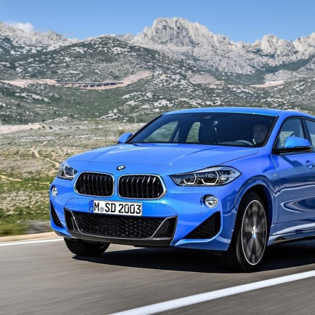 BMW X2